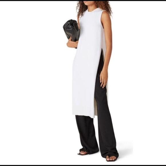 CO Collections White Sleeveless Sweater - Picture 2 of 10